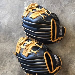 Kids baseball mittens